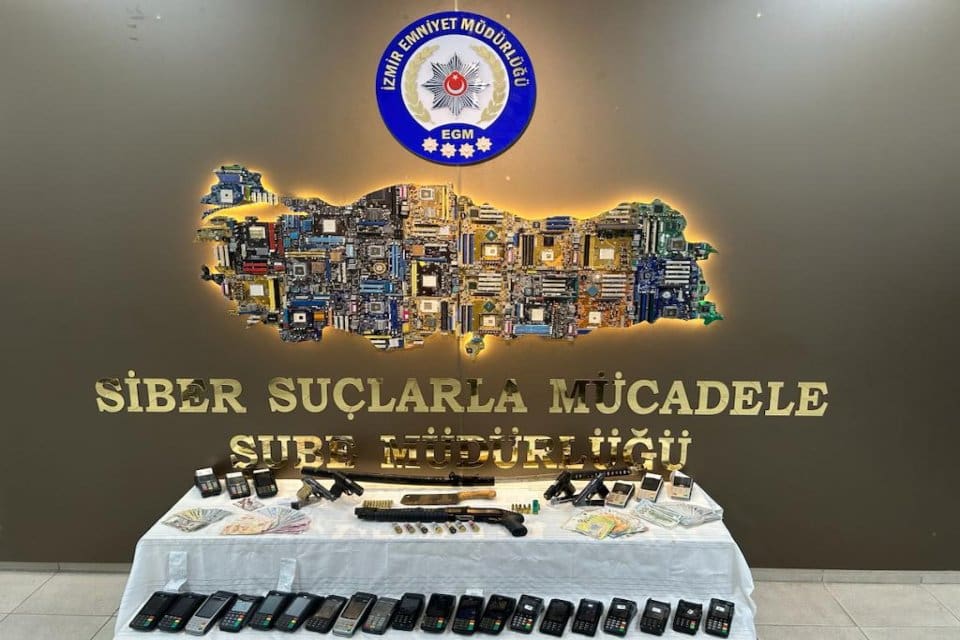 İzmir'de, i&ccedil;kilerine&nbsp;uyuşturucu ve uyarıcı madde atmak da dahil &ccedil;eşitli yollarla,