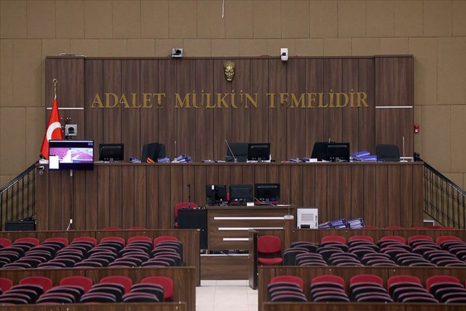 Covid 19 vakaları T&uuml;rkiye ve İzmir genelinde y&uuml;zde 40'ları aşan