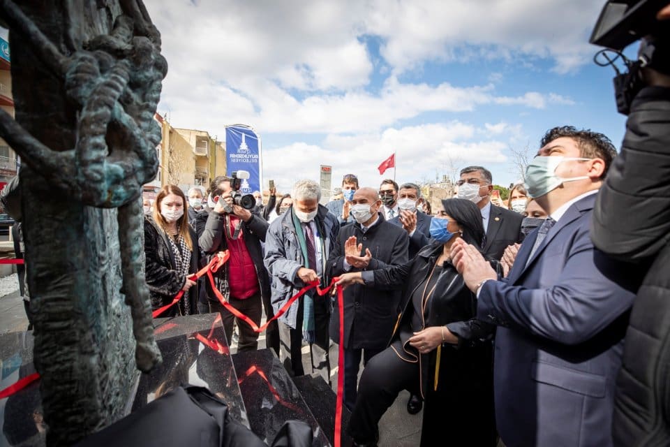 İzmir B&uuml;y&uuml;kşehir Belediye Başkanı Tun&ccedil; Soyer, T&uuml;rkiye ile Yunanistan arasında