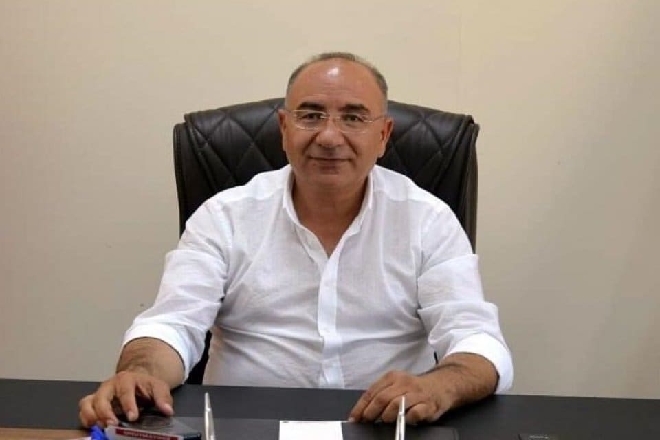 İZMİR'de Menemen Belediyesi Başkan Yardımcısı Mehmet &Ccedil;akmak'ı darbettikleri ileri s&uuml;r&uuml;len