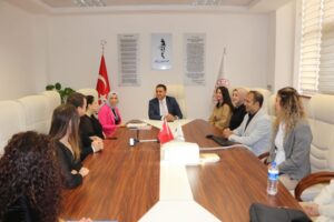 İzmir İl Milli Eğitim M&uuml;d&uuml;rl&uuml;ğ&uuml; &ccedil;ocukları İzmir&rsquo;in k&uuml;lt&uuml;rel dokusuyla erken
