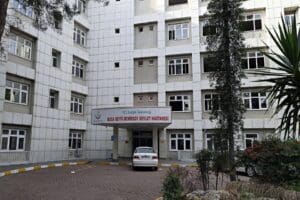 İzmir'de,&nbsp;Buca Seyfi Demirsoy Eğitim ve Araştırma Hastanesi'nde istirahat raporu i&ccedil;in