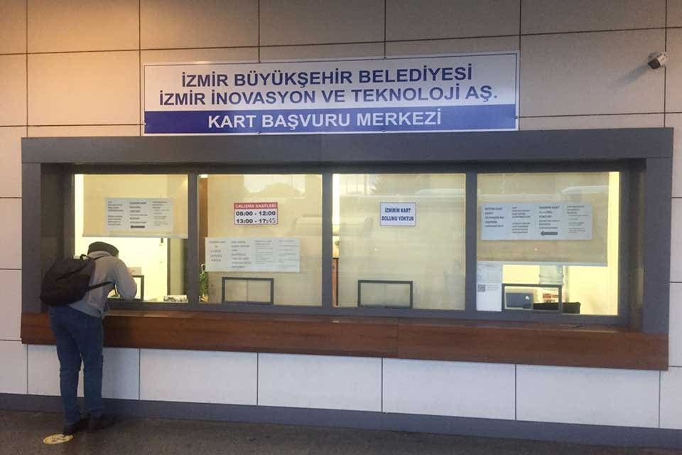 İzmir B&uuml;y&uuml;kşehir Belediyesi pandemide kamu sağlığını koruyabilmek i&ccedil;in canlarını ortaya