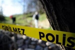 İzmir'in Tire il&ccedil;esinde bir kişi evinin yakınlarındaki zeytin bah&ccedil;esinde &ouml;l&uuml;