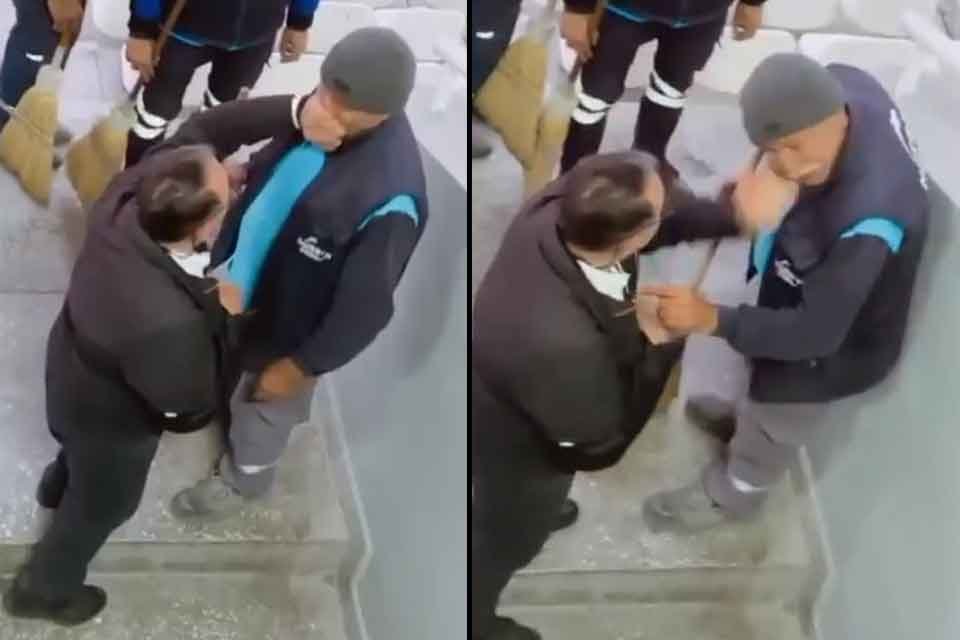 İzmir'in Buca ilçesindeki hipodromda temizlik görevlisi İrfan Güneç (48), yarışları