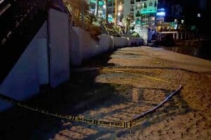 İzmir&rsquo;in Konak il&ccedil;esinde, iddiaya g&ouml;re sobadan sızan karbonmonoksit gazı 74