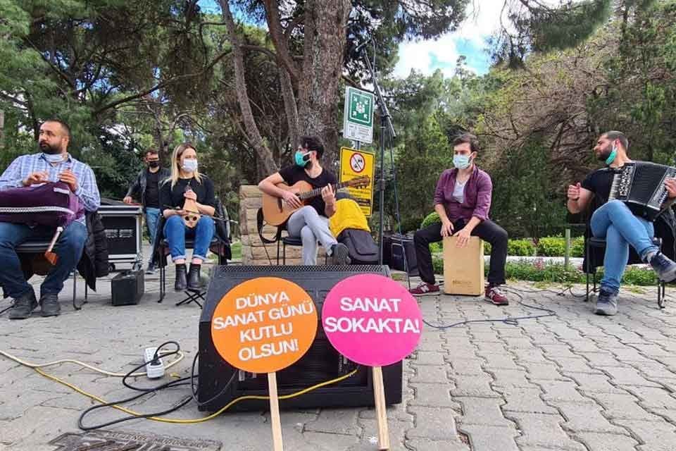 İzmir B&uuml;y&uuml;kşehir Belediyesi sokak sanat&ccedil;ılarıyla ilgili d&uuml;zenleme yapıyor.&nbsp;&ccedil;alışma koşullarını iyileştiriyor.