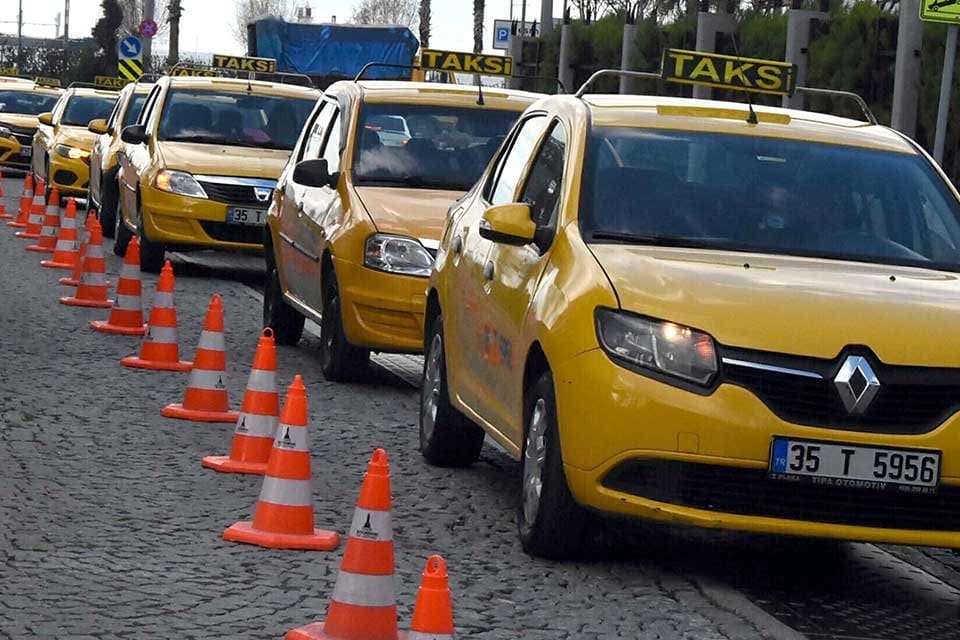 İzmir B&uuml;y&uuml;kşehir Belediyesi Ulaşım Koordinasyon Merkezi (UKOME) Genel Kurulu'nda taksi