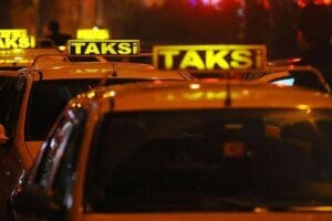 En kısa mesafe 20 liradan 30 liraya, a&ccedil;ılış 6 liradan