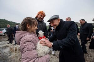 İzmir B&uuml;y&uuml;kşehir Belediye Başkanı Tun&ccedil; Soyer&rsquo;in &ldquo;Başka Bir Tarım M&uuml;mk&uuml;n&rdquo;