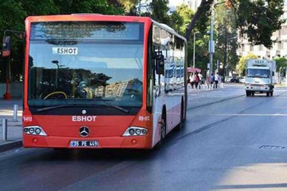 Başkan Soyer 2021 yılını değerlendirdiği ve gerçekleştirdiği belediye çalışmalarının değerlendirildiği