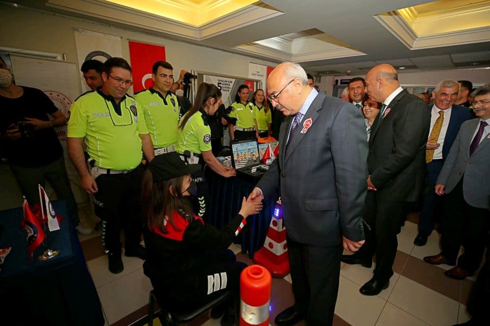 İzmir Emniyet M&uuml;d&uuml;rl&uuml;ğ&uuml; Trafik Tescil ve Denetleme Şube M&uuml;d&uuml;rl&uuml;ğ&uuml; tarafından