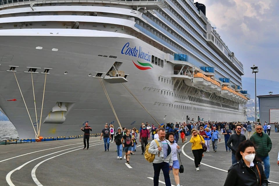 İzmir B&uuml;y&uuml;kşehir Belediye Başkanı Tun&ccedil; Soyer&rsquo;in şehirde turizmin gelişmesi i&ccedil;in