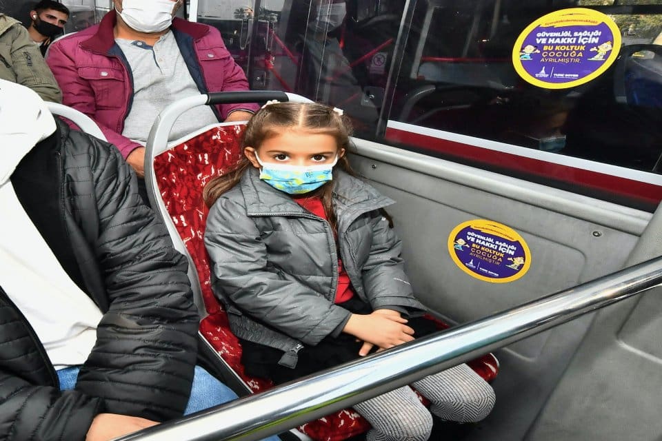 İzmir B&uuml;y&uuml;kşehir Belediye Başkanı Tun&ccedil; Soyer'in &ccedil;ocuk odaklı kent hedefi
