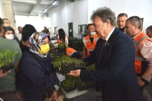 Yerelde kalkınma hedefi ile tarıma destek olan Bornova Belediyesi, Atalık
