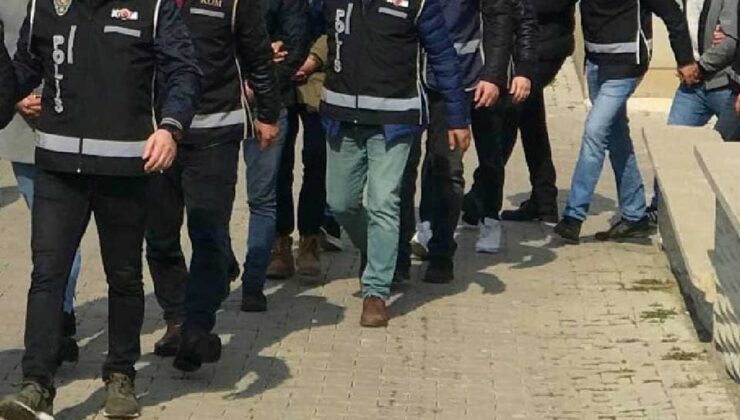 İzmir'de uyuşturucu operasyonu: 30 gözaltı