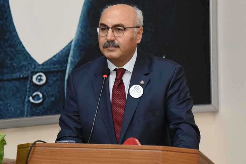 İzmir Valisi Yavuz Selim K&ouml;şger, kentte hem korona vir&uuml;s vaka