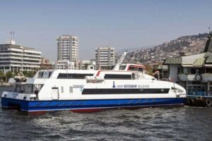 İZDENİZ AŞ,&nbsp;&nbsp;olumsuz hava ve deniz koşulları sebebiyle t&uuml;m&nbsp;vapur&nbsp;seferlerinin saat 08.25