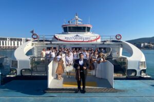 İzmir B&uuml;y&uuml;kşehir Belediyesi İZDENİZ Genel M&uuml;d&uuml;rl&uuml;ğ&uuml;&rsquo;n&uuml;n deniz seferleri keyifli anlara