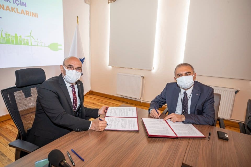 İzmir B&uuml;y&uuml;kşehir Belediyesi ESHOT Genel M&uuml;d&uuml;rl&uuml;ğ&uuml;, yakın gelecekteki elektrikli otob&uuml;s