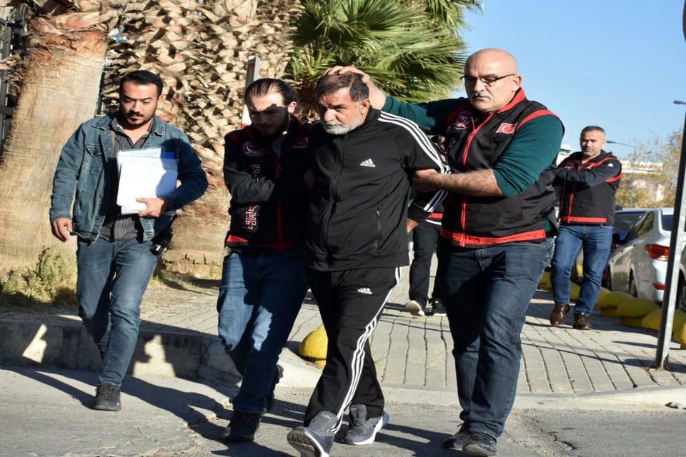 İzmir'in Bornova il&ccedil;esinde, iş yerinde &ouml;ld&uuml;r&uuml;len H&uuml;lya Şellavcı Yeğin'in (52)