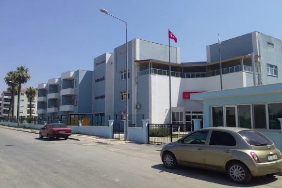 Torbalı il&ccedil;esindeki huzurevinde g&ouml;rev yapan m&uuml;d&uuml;r yardımcısı Murat P., &ccedil;alışan