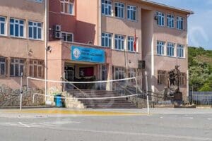 İzmir&rsquo;in Narlıdere il&ccedil;esinde Prof. Dr Aziz Sancar Ortaokulu'nda koronavir&uuml;s nedeniyle