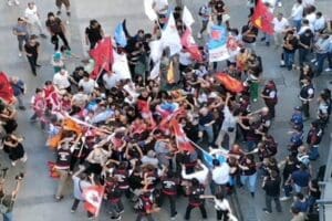 İZMİR'de, Suru&ccedil; saldırısının 7'nci yıl d&ouml;n&uuml;m&uuml; nedeniyle basın a&ccedil;ıklaması yaptıktan