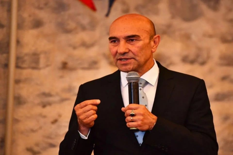 Merkez &uuml;ss&uuml; Kahraman Maraş olan ve yaklaşık 10 kentte hissedilen