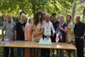 İzmir'de vücut dışında sindirim sistemini tamamlayan kalıcı 'stoma torbası'yla yaşayan