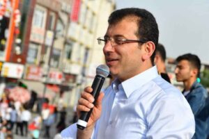 İstanbul Büyükşehir Belediye Başkanı Ekrem İmamoğlu’na yönelik açılan davada siyasi