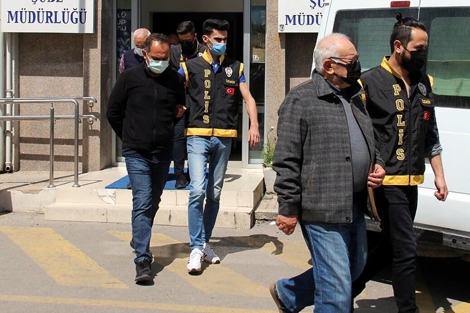 İzmir'de, ge&ccedil;en yıl 30 Ekim'de meydana gelen, 115 kişinin hayatını
