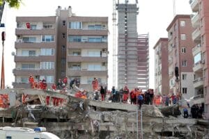 İzmir'de, 30 Ekim 2020'de meydana gelen, 115 kişinin hayatını kaybettiği