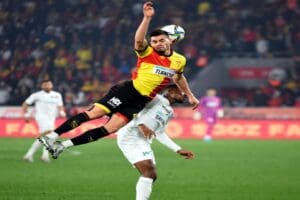 Spor Toto S&uuml;per Lig&rsquo;in 24. haftasında oynanan İzmir derbisinde Altay,