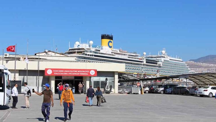 İzmir'e 2 kruvaziyer gemisi ile 3 bin 324 turist geldi