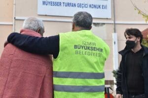 İzmir B&uuml;y&uuml;kşehir Belediyesi kentte hafta sonundan itibaren başlayacak aşırı soğuklar