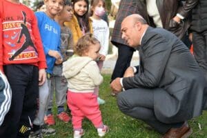 İzmir İl Emniyet M&uuml;d&uuml;r&uuml; Mehmet Şahne Konak il&ccedil;esinde ger&ccedil;ekleştirdiği ziyaretler