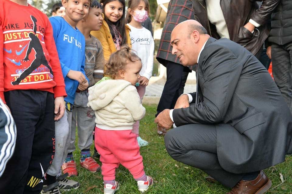 İzmir İl Emniyet M&uuml;d&uuml;r&uuml; Mehmet Şahne Konak il&ccedil;esinde ger&ccedil;ekleştirdiği ziyaretler