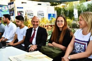 İzmir B&uuml;y&uuml;kşehir Belediyesi, barınma sorunu yaşayan kentteki &uuml;niversite &ouml;ğrencileri i&ccedil;in