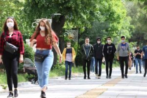 İzmir B&uuml;y&uuml;kşehir Belediye Başkanı Tun&ccedil; Soyer&rsquo;in &ouml;nc&uuml;l&uuml;ğ&uuml;nde kurulan İzmir Gen&ccedil;lik