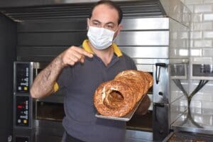 İzmir Pide ve Gevrek&ccedil;iler Odası, T&uuml;rkiye'nin diğer illerinde satılan simitlerden