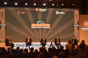 İzmir İktisat Kongresi, Cumhurbaşkanlığı&rsquo;nın himayesinde, Hazine ve Maliye Bakanlığı'nın ev