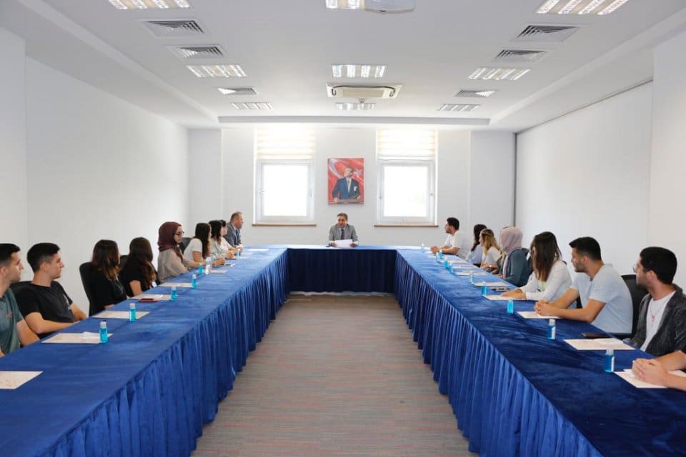 İzmir İl Milli Eğitim M&uuml;d&uuml;rl&uuml;ğ&uuml;nde, Ulusal Staj Programı kapsamında başvuruda