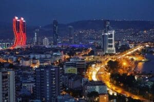 Bayraklı Belediyesi, iş yerlerinin arttığı ve iş yerlerinin artmasıyla birlikte