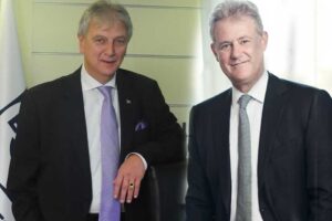 Sağlık Bakanı Fahrettin Koca&rsquo;nın SGK'ya bağlı &ccedil;alışanlara aşı randevularının a&ccedil;ılması