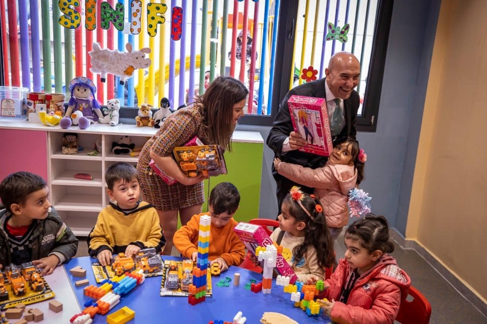 İzmir B&uuml;y&uuml;kşehir Belediye Başkanı Tun&ccedil; Soyer&rsquo;in &ccedil;ocukların sosyal gelişimlerine katkı