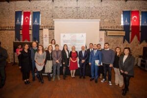 İzmir B&uuml;y&uuml;kşehir Belediyesi &ouml;nc&uuml;l&uuml;ğ&uuml;nde d&uuml;zenlenen &ldquo;İl&ccedil;e S&uuml;rd&uuml;r&uuml;lebilirlik Ofisleri &Ccedil;alıştayı&rdquo; başladı.