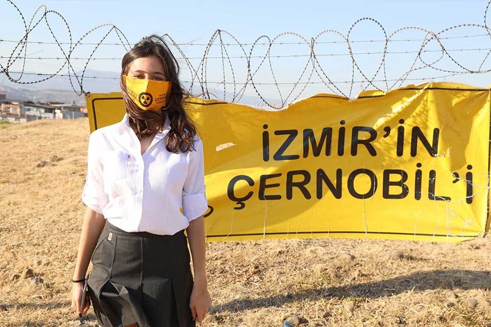 İzmir&rsquo;in &Ccedil;ernobil&rsquo;i isimli projesiyle, Emrez Mahallesi&rsquo;ndeki n&uuml;kleer atıkların insan ve