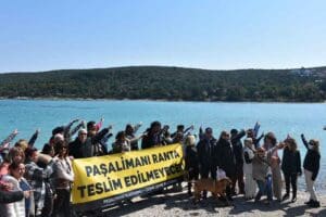 İzmir'in &Ccedil;eşme il&ccedil;esinde yer alan, d&uuml;nyaca &uuml;nl&uuml;&nbsp;Paşalimanı Koyu'ndaki 21 parselden