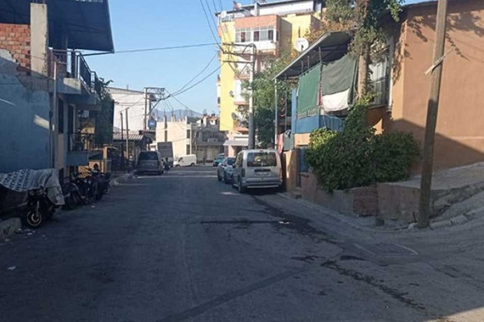 İzmir Konak&rsquo;taki Mersinpınar semti sakinleri, İsmailağa Cemaati&rsquo;ne bağlı olduğu iddia